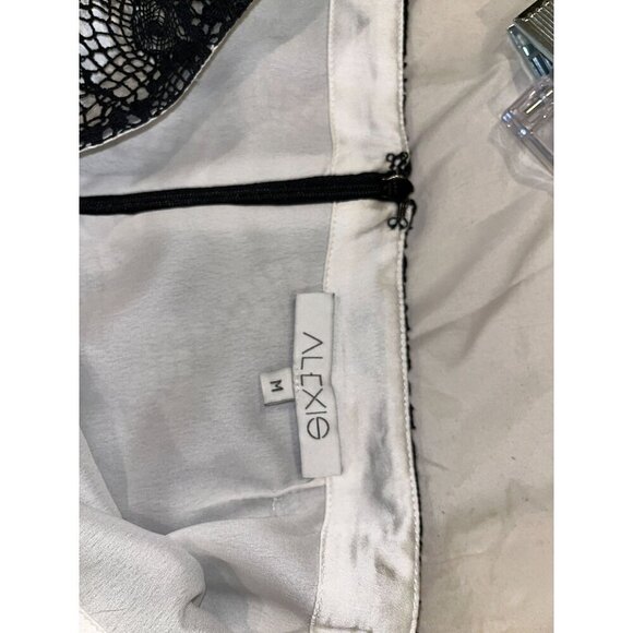 ALEXIS Black Lace Up Pants With Floral Pattern size Medium - Picture 5 of 10